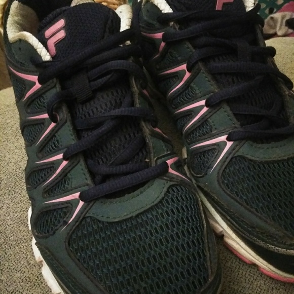 Women's Fila sneakers - Picture 3 of 3